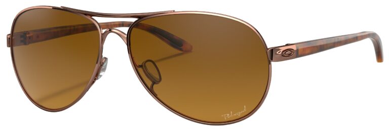 Oakley Feedback Sunglasses in a Rose Gold frame with Brown Gradient Polarized Lens. Angled left